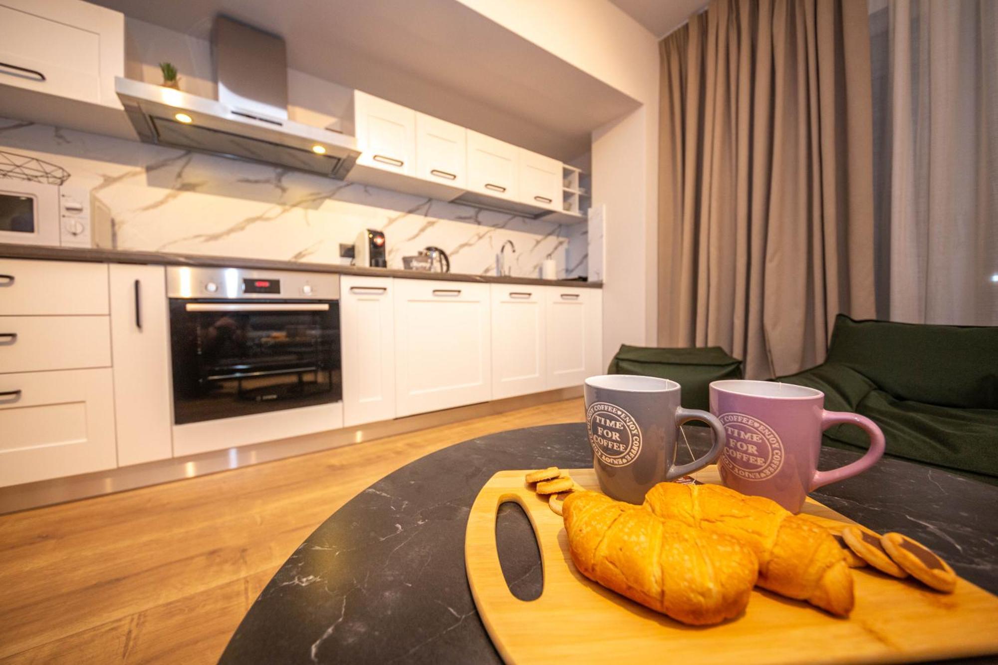 Blloku Unique Apartments 2 Тирана Екстериор снимка