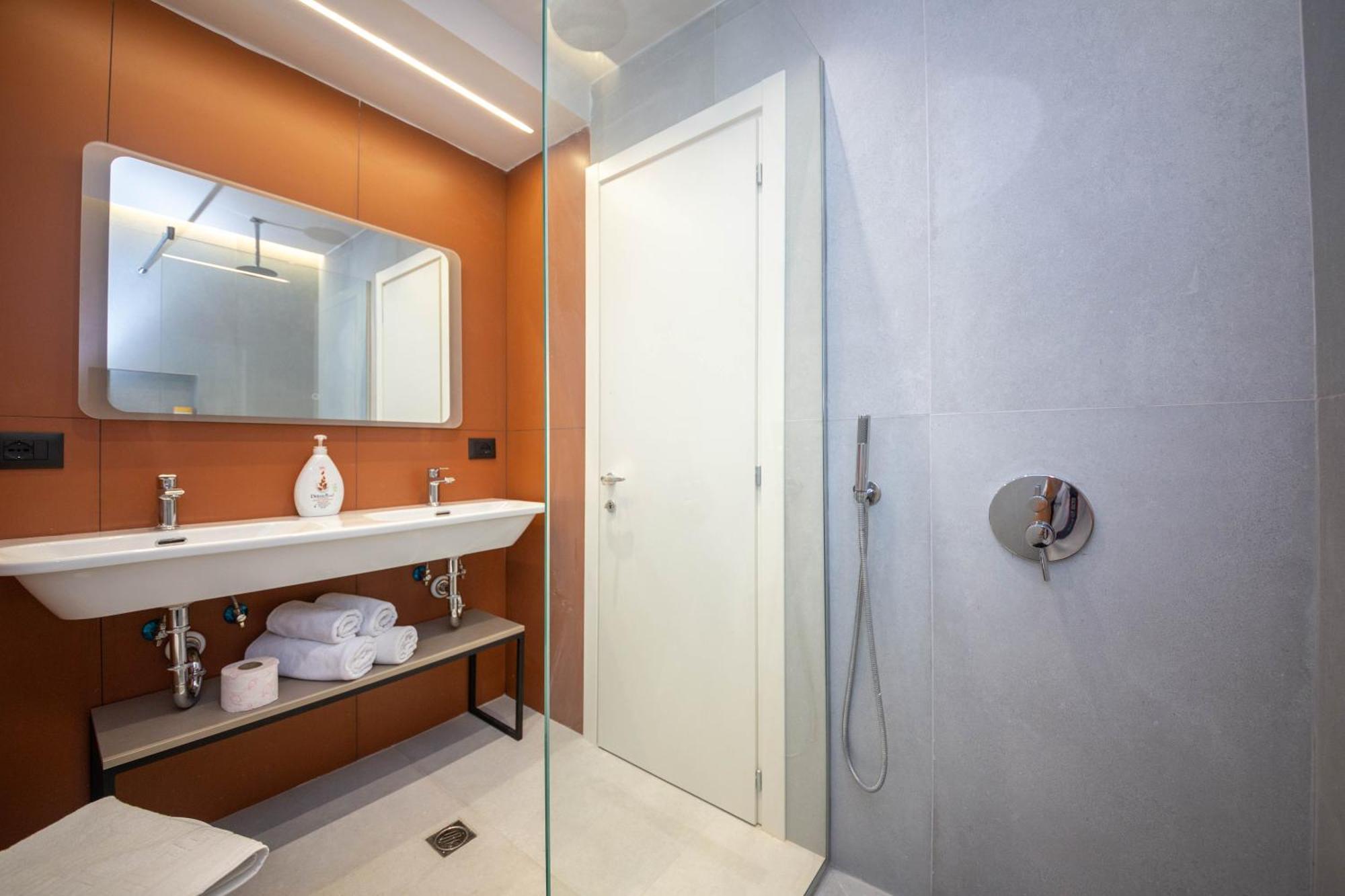 Blloku Unique Apartments 2 Тирана Екстериор снимка