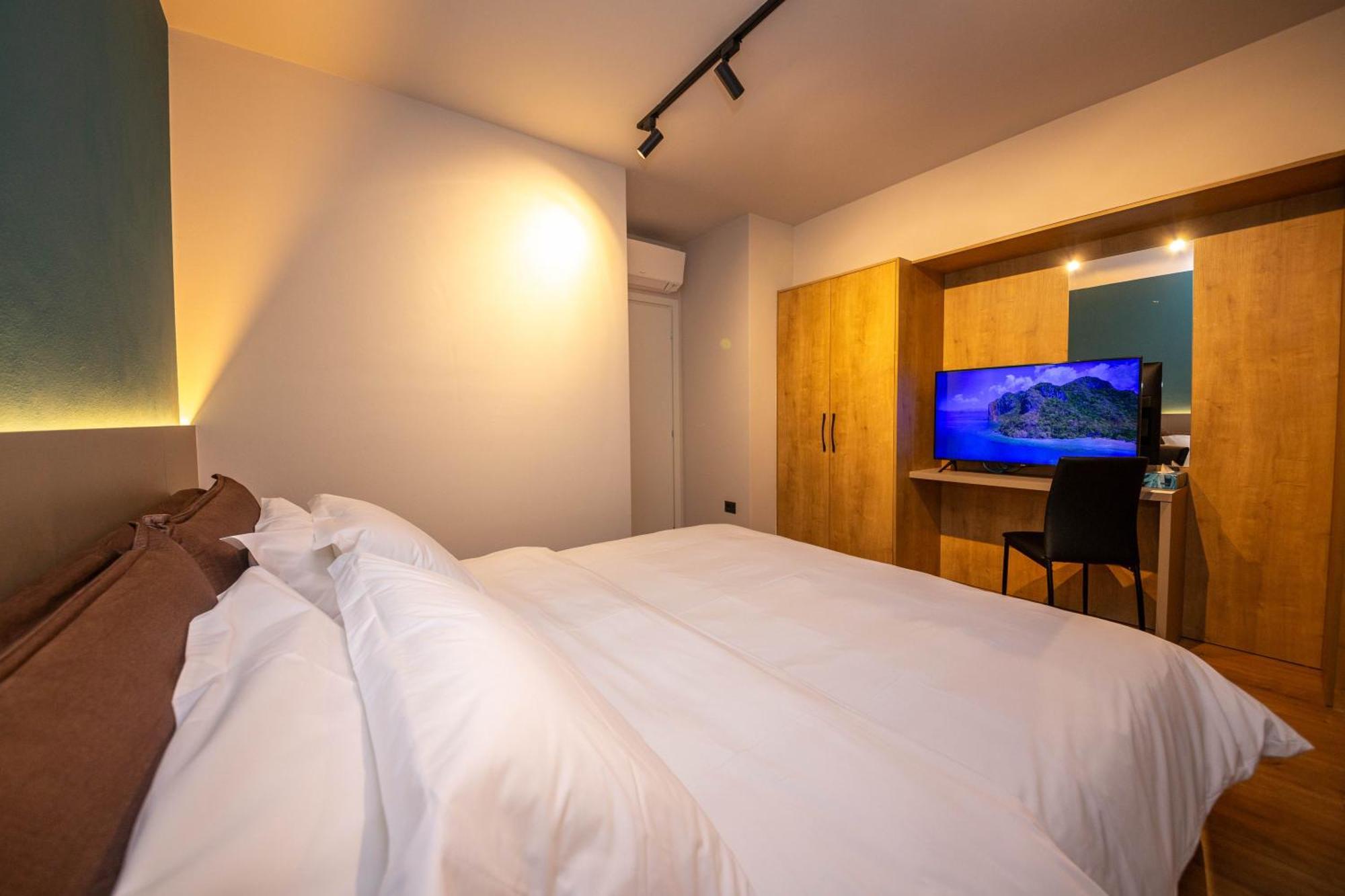 Blloku Unique Apartments 2 Тирана Екстериор снимка