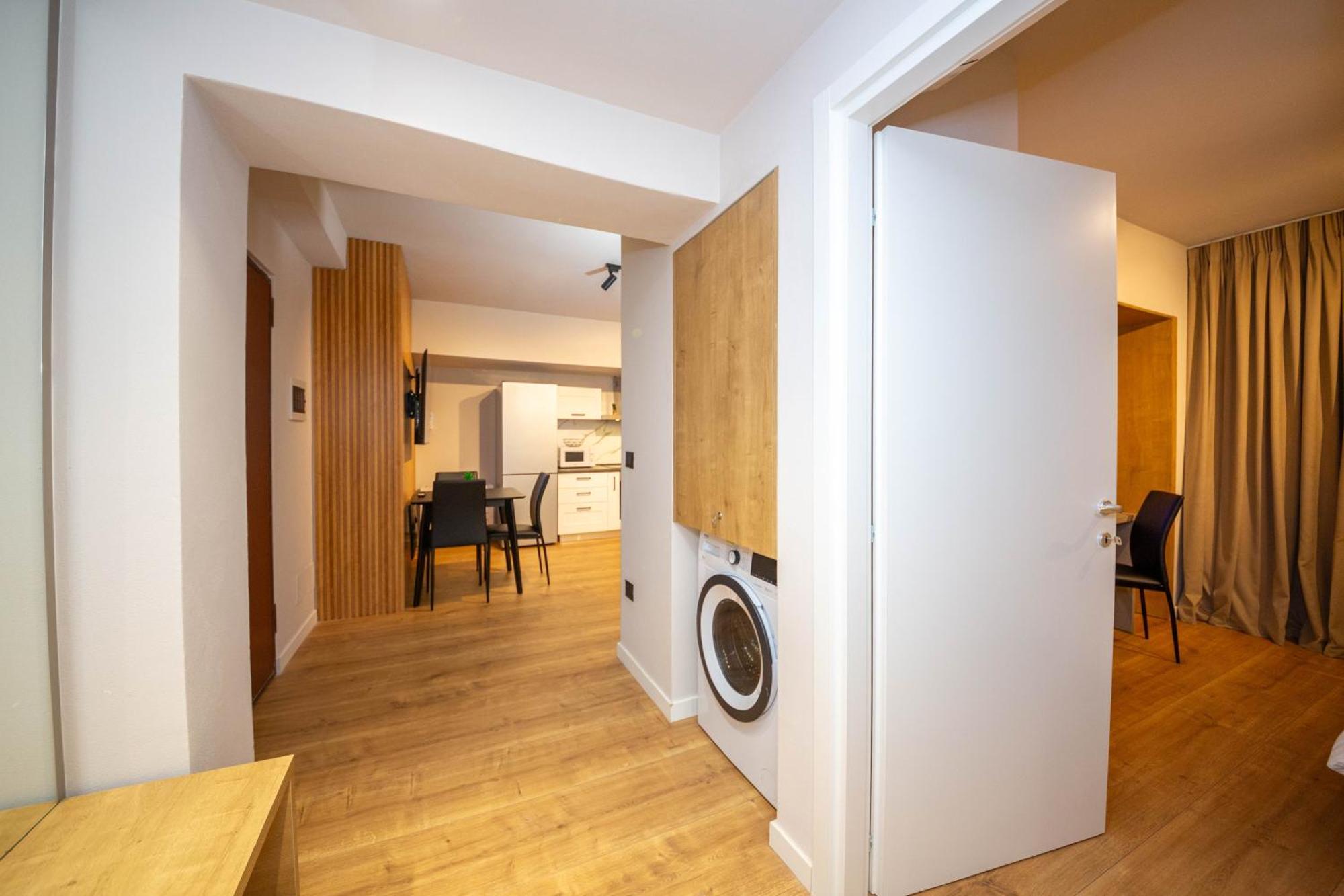 Blloku Unique Apartments 2 Тирана Екстериор снимка