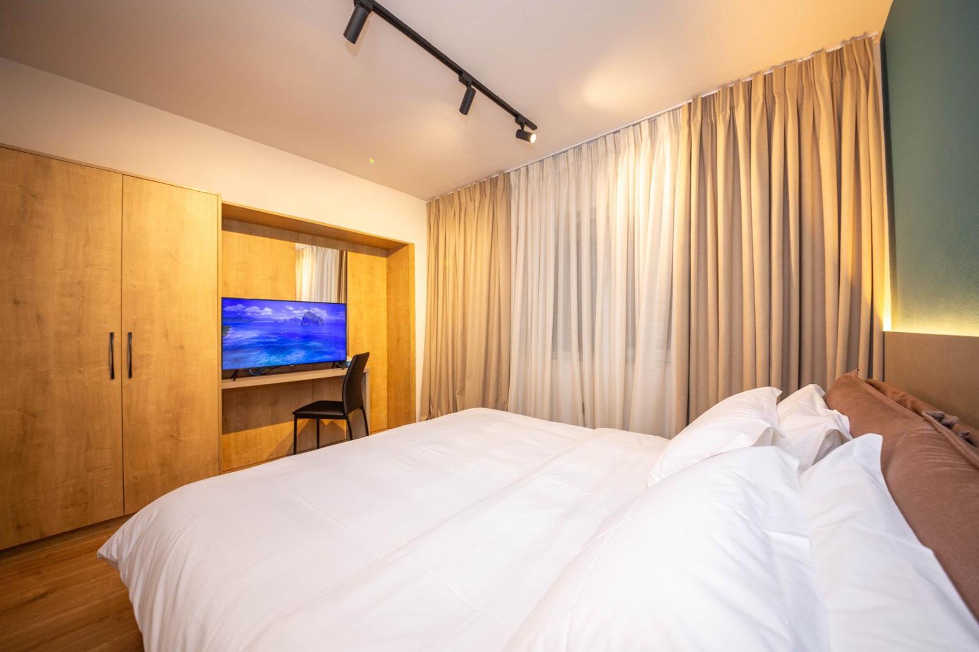 Blloku Unique Apartments 2 Тирана Екстериор снимка