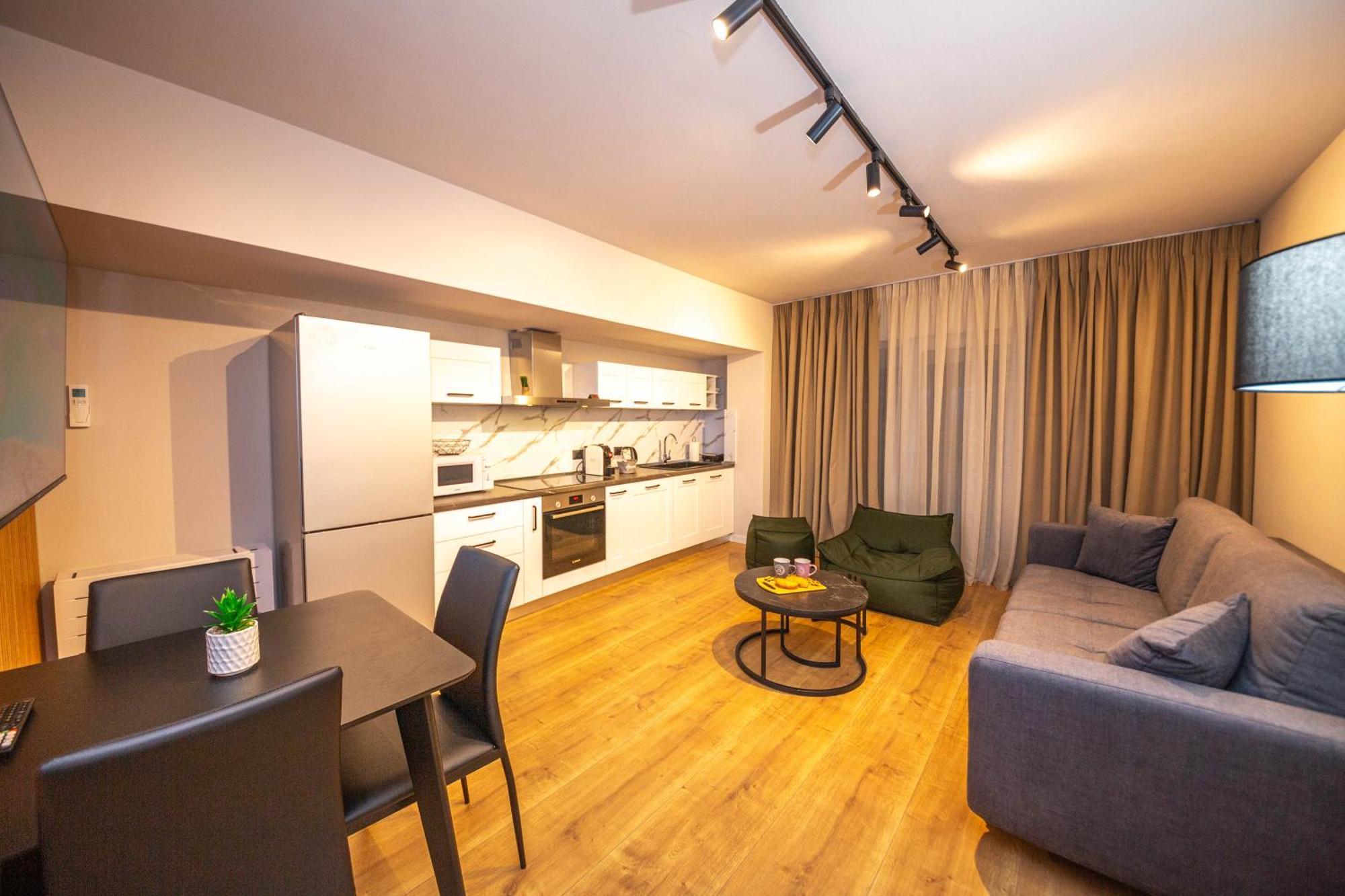 Blloku Unique Apartments 2 Тирана Екстериор снимка